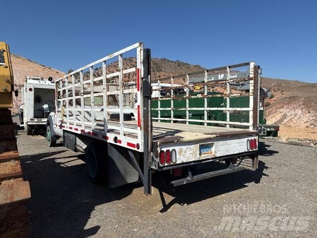 Ford F550 Camion plateau