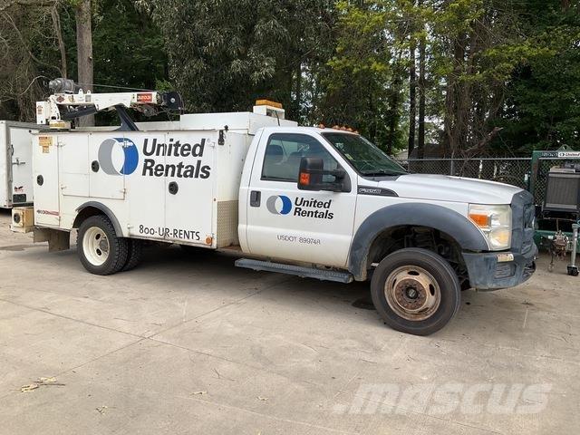 Ford F550 Camions et véhicules municipaux