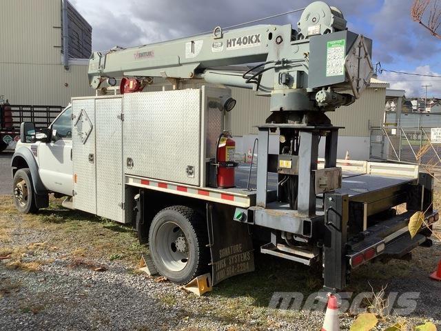 Ford F550 Camion plateau ridelle avec grue