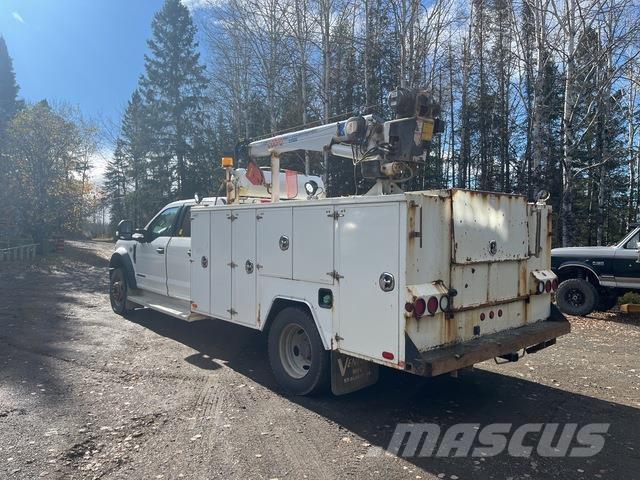 Ford F550 XLT Camions et véhicules municipaux