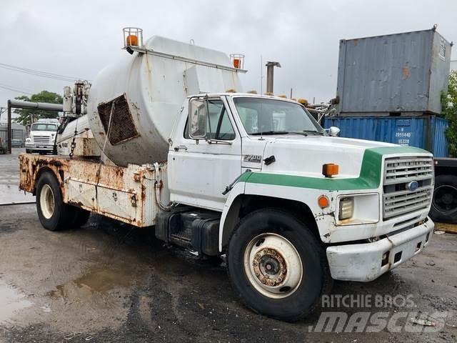 Ford F700 Construction - Autres