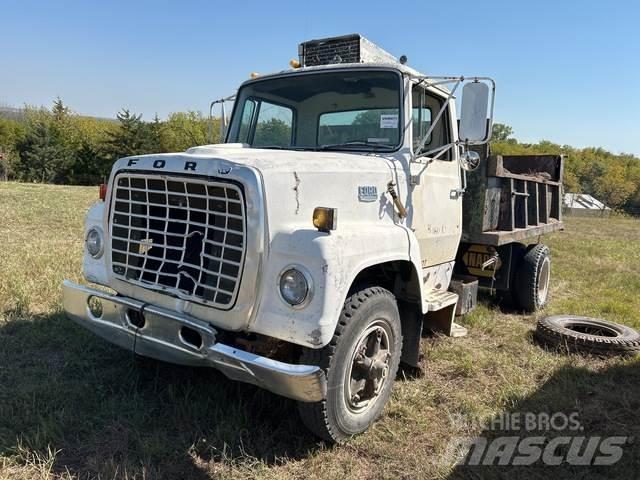Ford F7000 Camion benne