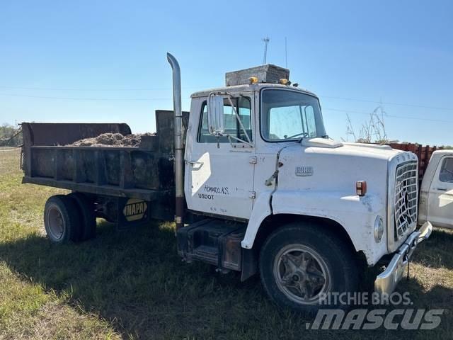 Ford F7000 Camion benne