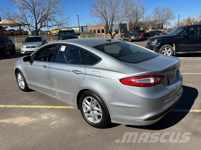 Ford Fusion Voiture
