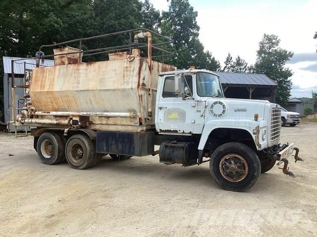 Ford L8000 Agriculture - Autres