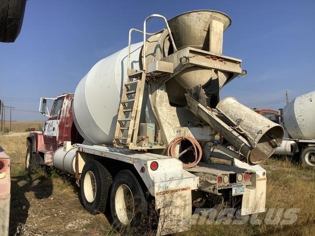 Ford L8000 Autre camion