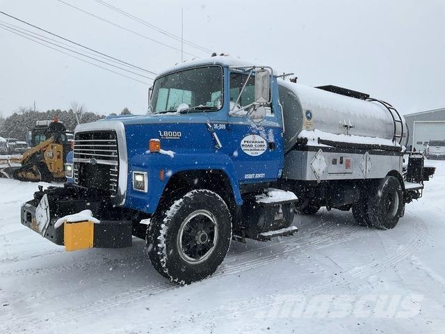 Ford L8000 Camion malaxeur