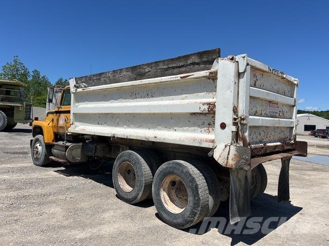 Ford L9000 Camion benne
