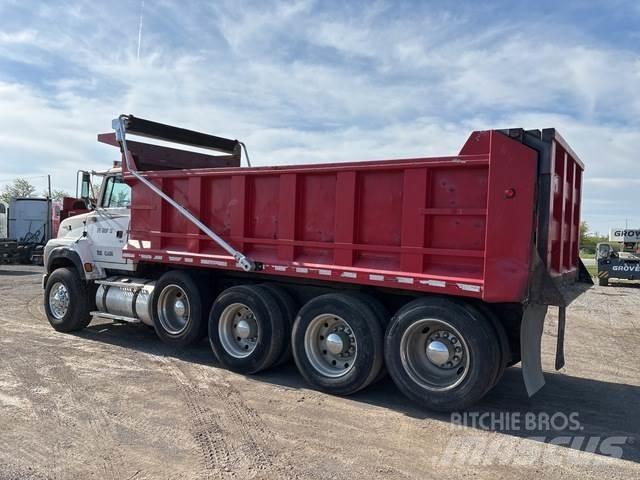 Ford L9000 Camion benne