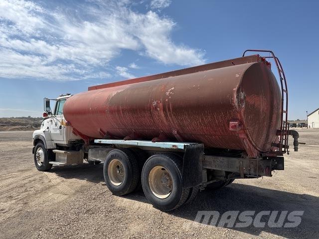 Ford L9000 Camion citerne à eau
