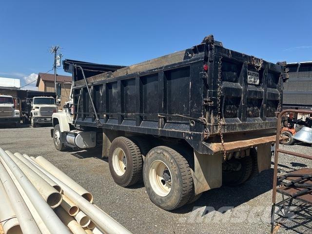 Ford L9000 Camion benne