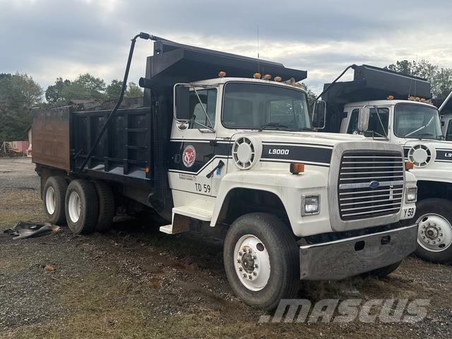 Ford L9000 Camion benne