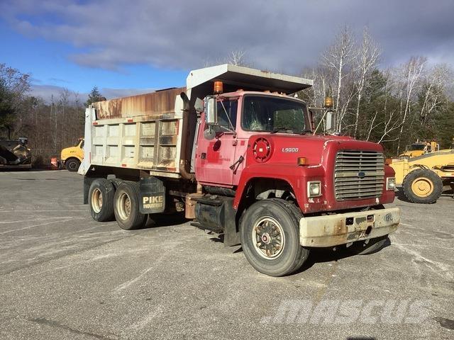 Ford L9000 Camion citerne à eau