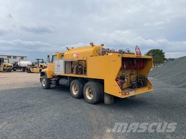 Ford LNT8000 Motrici cisterna