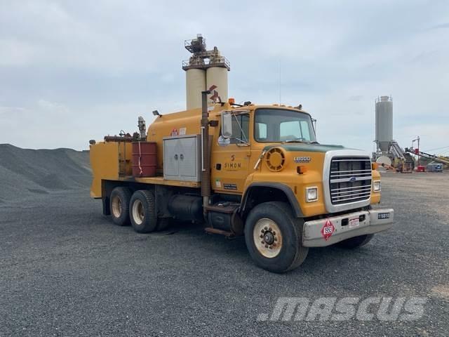 Ford LNT8000 Motrici cisterna
