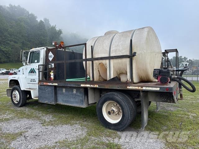 Ford LNT8000 Motrici cisterna