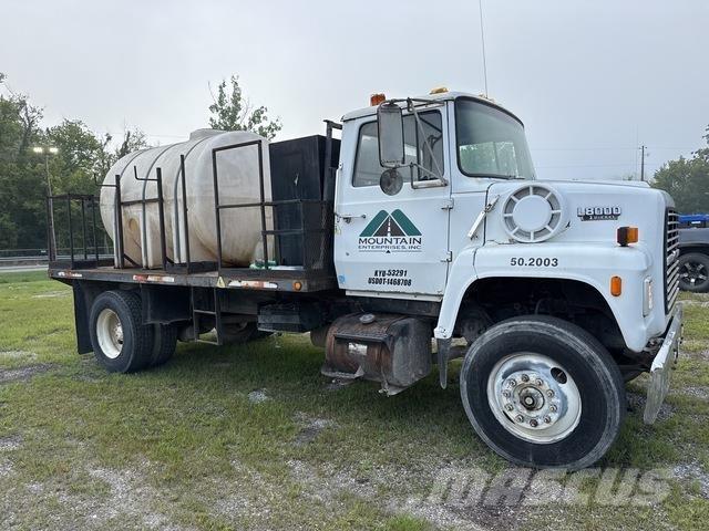 Ford LNT8000 Motrici cisterna