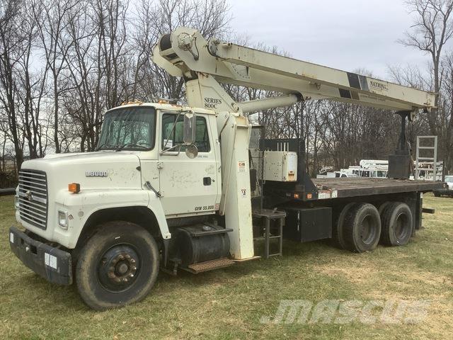Ford LNT8000 Autre camion