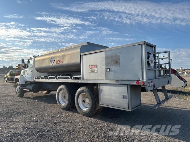 Ford LT8000 Motrici cisterna