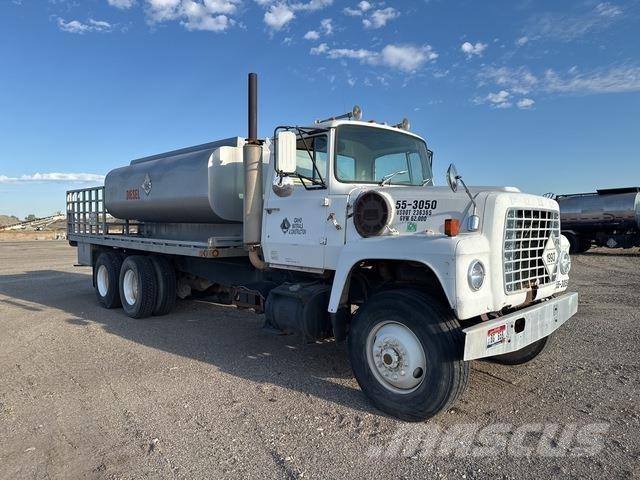 Ford LT8000 Motrici cisterna