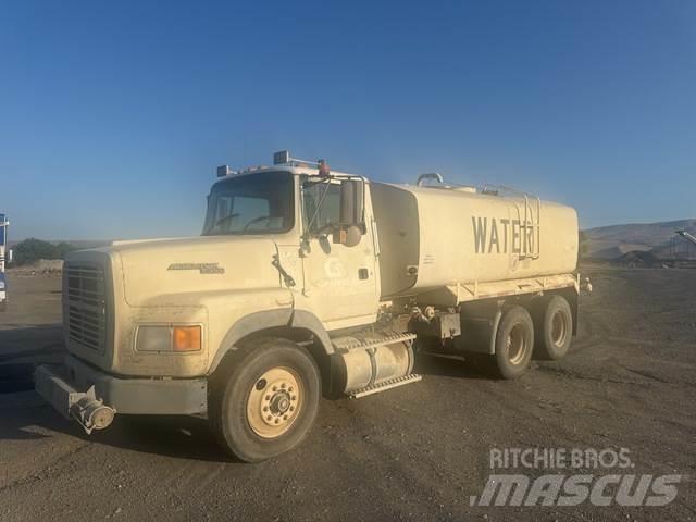 Ford LTA9000 Camion citerne à eau