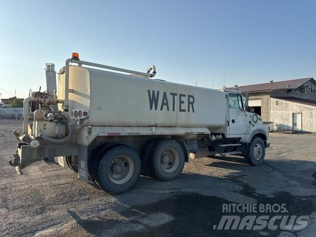 Ford LTA9000 Camion citerne à eau