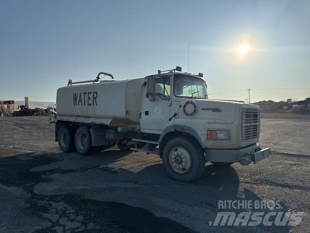 Ford LTA9000 Camion citerne à eau