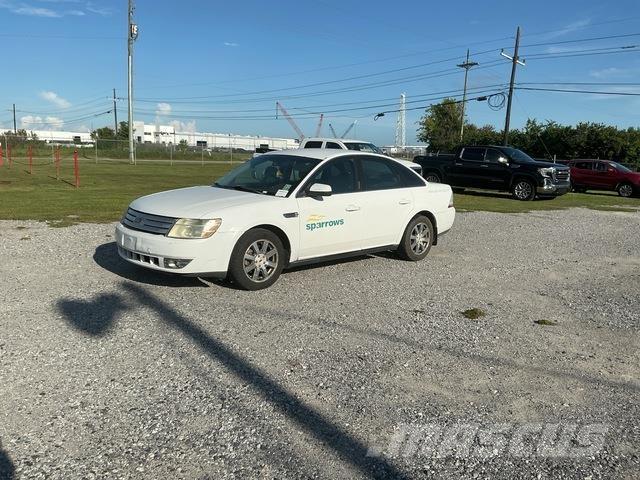 Ford Taurus Voiture
