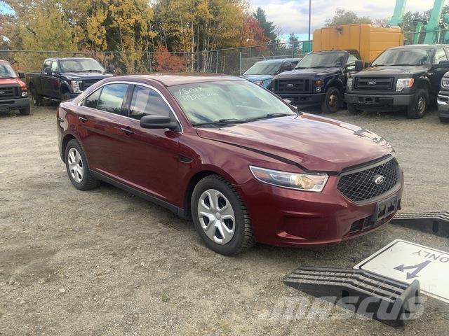 Ford Taurus Voiture