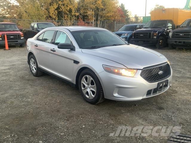 Ford Taurus Voiture