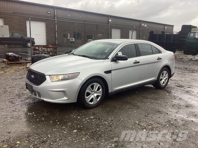 Ford Taurus Voiture