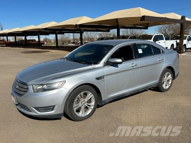 Ford Taurus Voiture