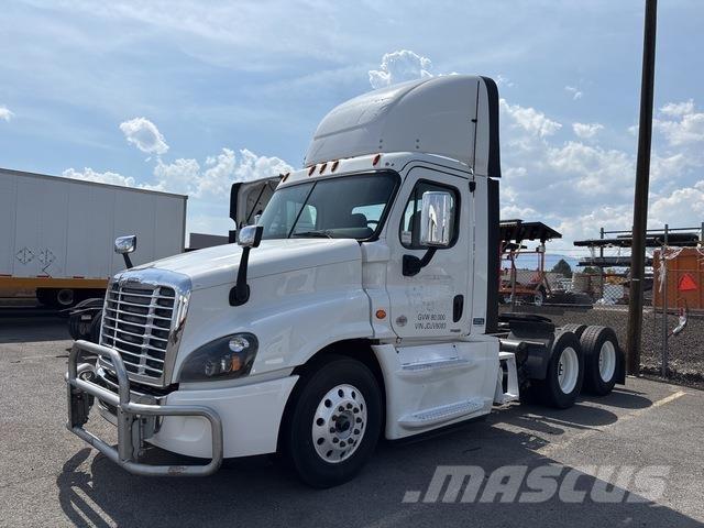 Freightliner  Tracteur routier