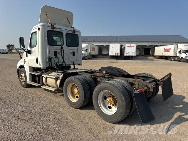Freightliner  Tracteur routier