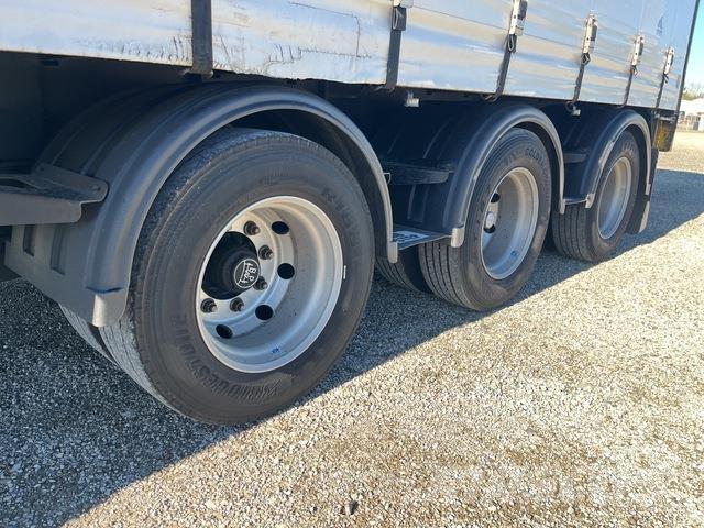 Fruehauf  Remorque à rideaux coulissants (PLSC)
