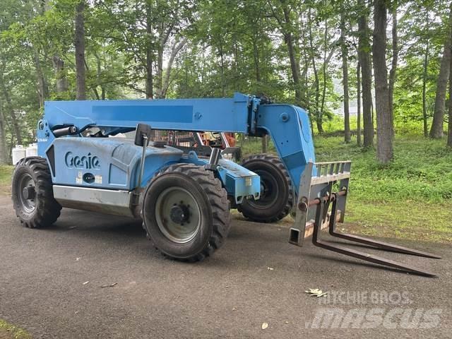 Genie GTH-844 Chariot télescopique