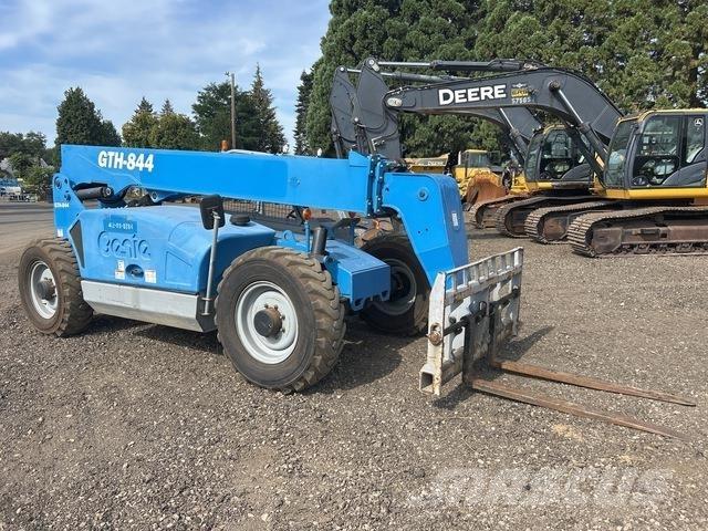 Genie GTH-844 Chariot télescopique