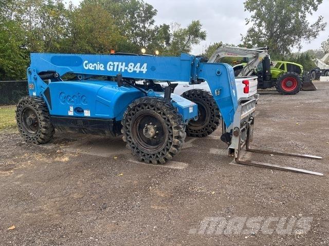 Genie GTH-844 Chariot télescopique