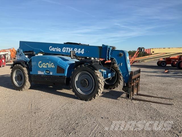 Genie GTH-844 Chariot télescopique