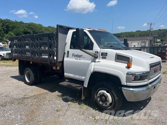 GMC C5500 Camion plateau