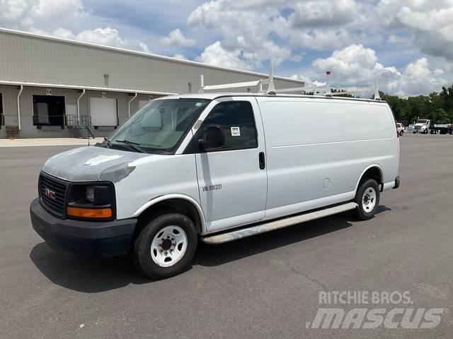 GMC Savana Utilitaire