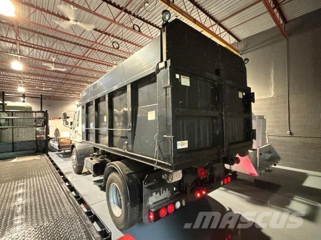 GMC T7500 Camion multibenne