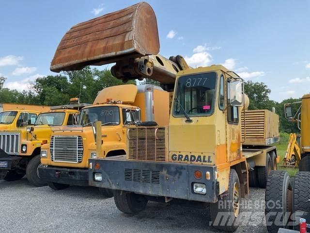 Gradall 4100 Pelle sur pneus