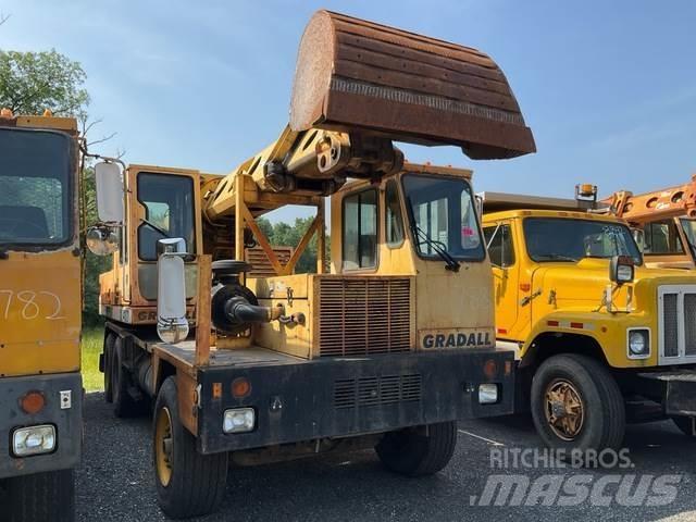 Gradall XL4100 Pelle sur pneus
