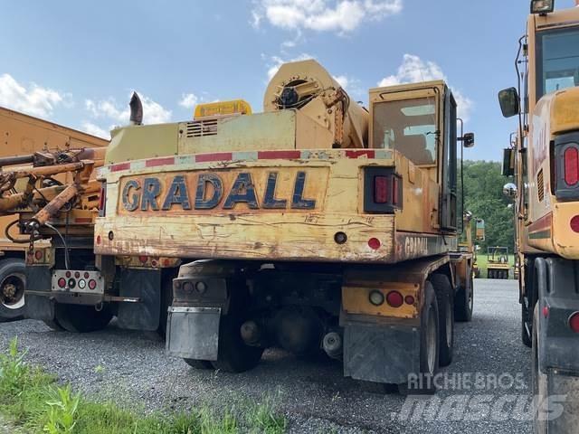 Gradall XL4100 Pelle sur pneus