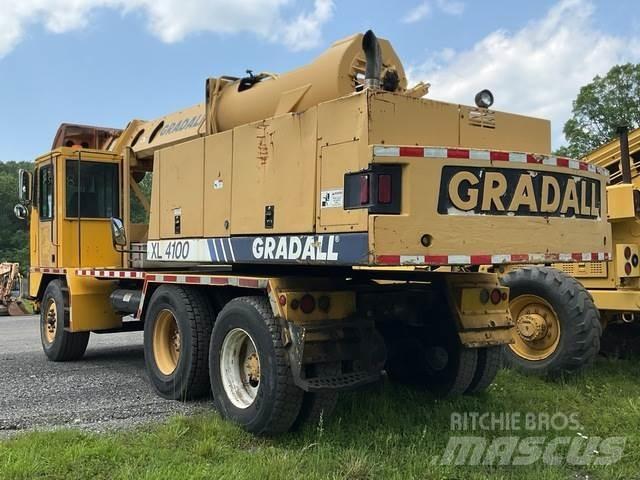 Gradall XL4100 Pelle sur pneus