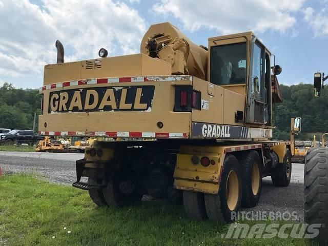 Gradall XL4100 Pelle sur pneus