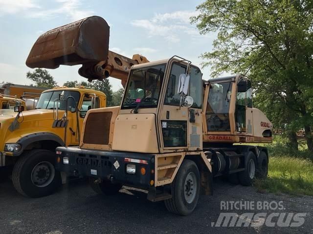 Gradall XL4100 Pelle sur pneus