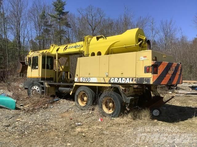 Gradall XL5100 Pelle sur pneus