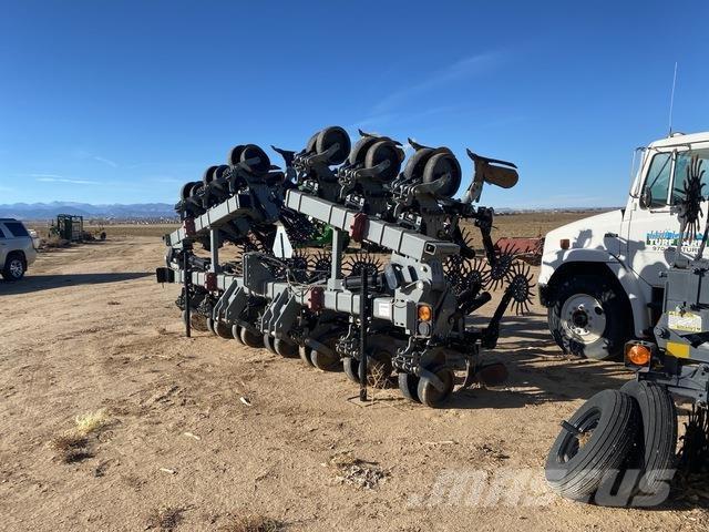 Hiniker 6000 Déchaumeur, cultivateur